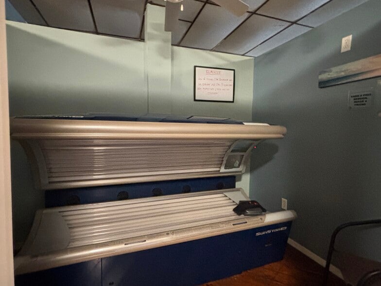 More Photos Of 206 W Main St, Mc Arthur Flex For Sale