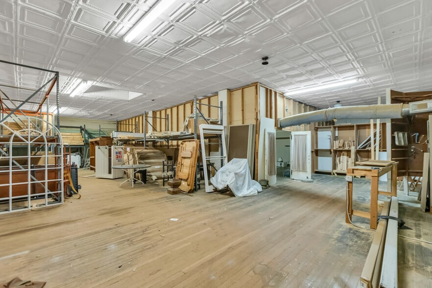 More Photos Of 10 S School St, Lodi Storefront Retail Office For Sale
