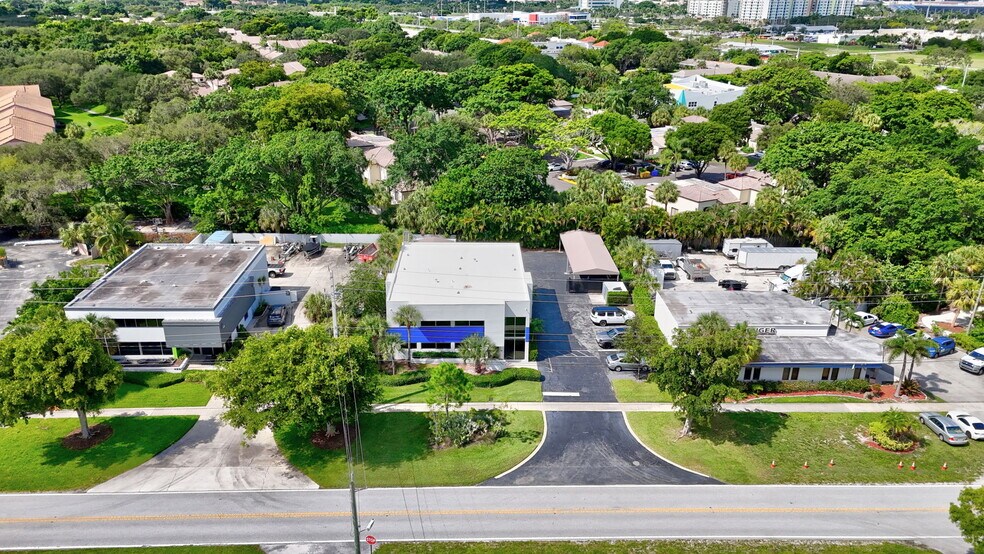 More Photos Of 442 NW 35th St, Boca Raton Office For Sale