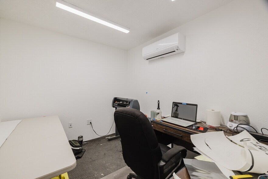 More Photos Of 1070 Silver St, Elko Manufacturing For Lease