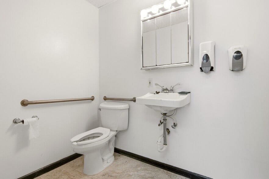 More Photos Of 460 Granny Rd, Medford Warehouse For Sale