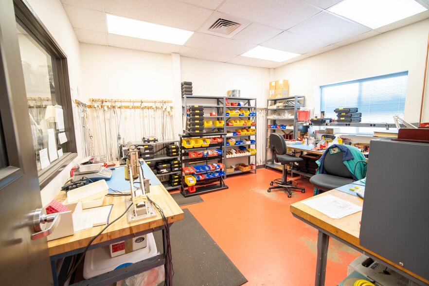 More Photos Of 733 S Bowen St, Longmont Warehouse For Sale