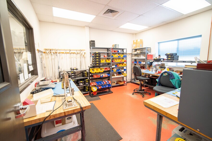 More Photos Of 733 S Bowen St, Longmont Warehouse For Lease