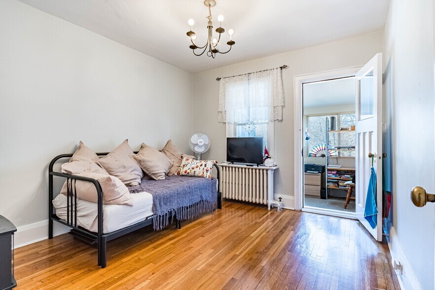 More Photos Of 14 Kilbarry Rd, Toronto Multifamily For Sale