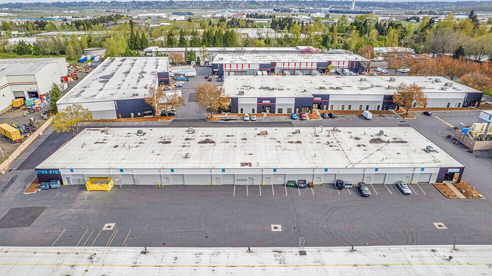 More Photos Of 5743 NE Columbia Blvd, Portland Unknown For Lease