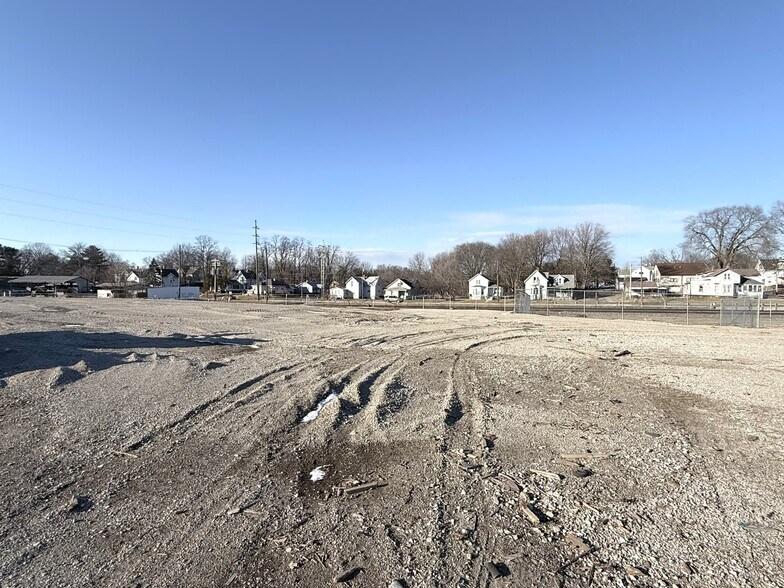 More Photos Of 151 Ferris st, Galesburg Warehouse For Sale
