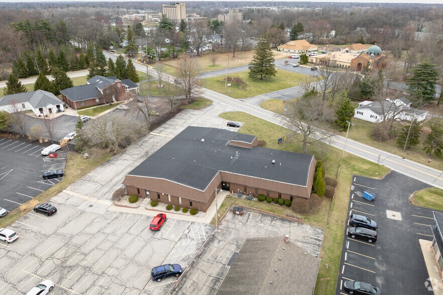 More Photos Of 4906 N Holland Sylvania Rd, Sylvania Office For Lease