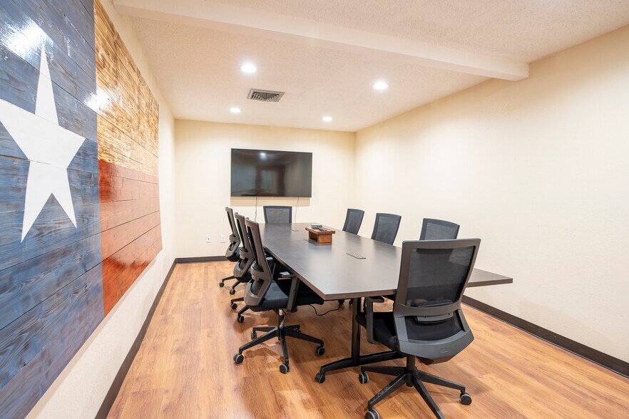 More Photos Of 5232 East Fwy, Baytown Specialty For Sale