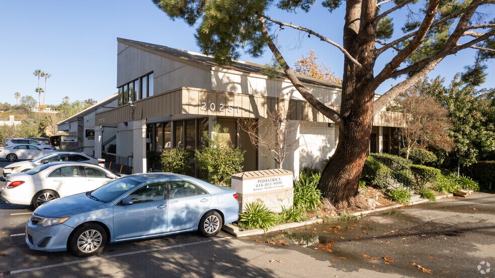 More Photos Of 20301 Ventura Blvd, Woodland Hills Unknown For Lease
