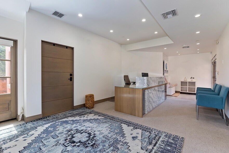 More Photos Of 729 Montana Ave, Santa Monica Office For Lease