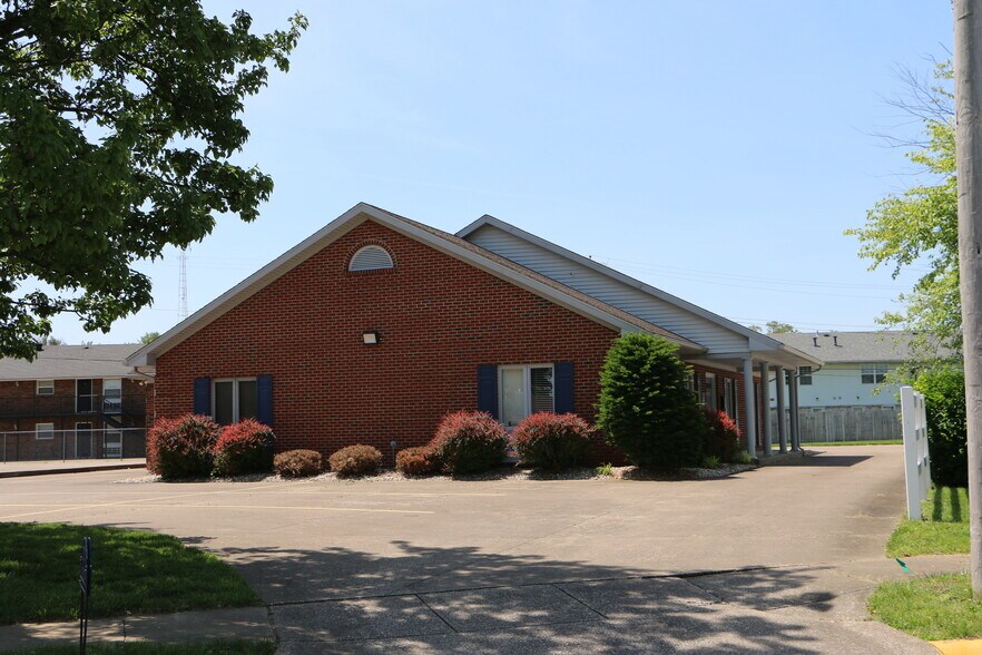 More Photos Of 726 Harvard Dr, Owensboro Office For Sale