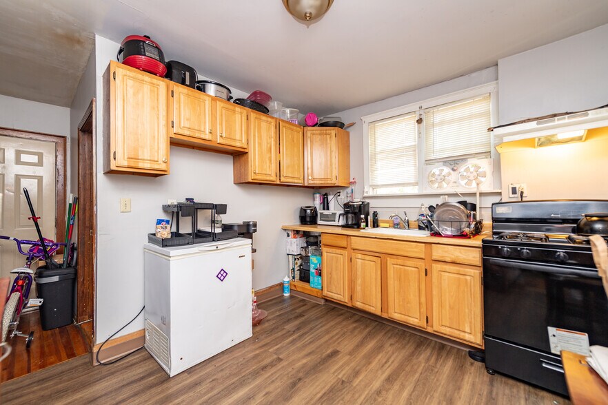 More Photos Of 35 Bradshaw St, Dorchester Apartments For Sale