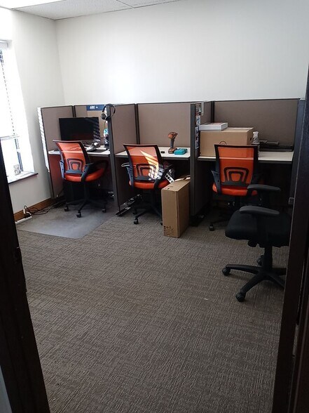More Photos Of 2077 Midway Dr, Twinsburg Research And Development For Lease