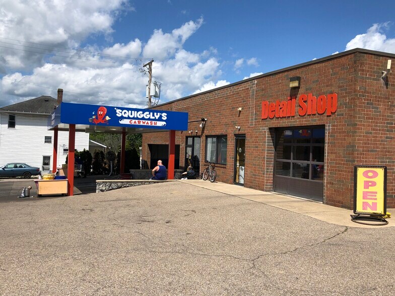 More Photos Of 2415 Maple Ave, Zanesville General Retail For Sale