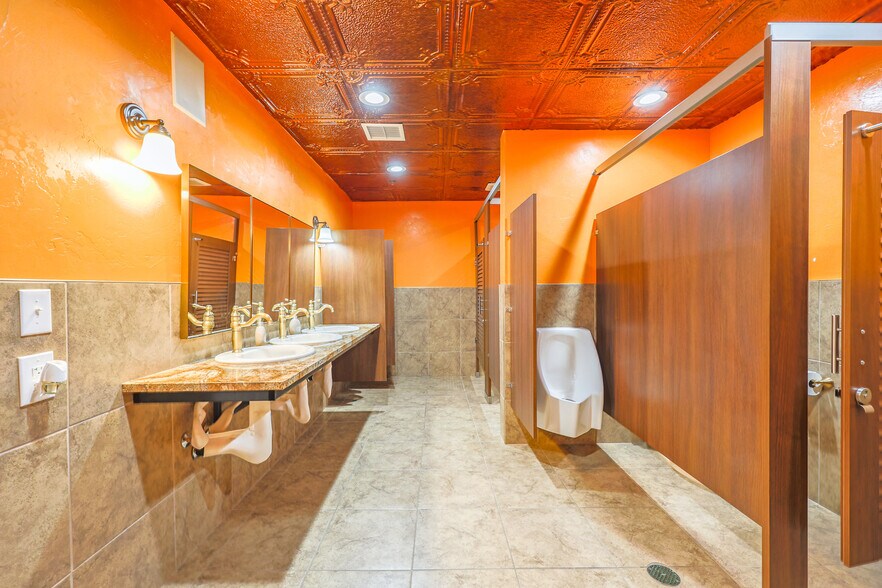 More Photos Of 290-292 N Huachuca Blvd, Huachuca City Restaurant For Sale