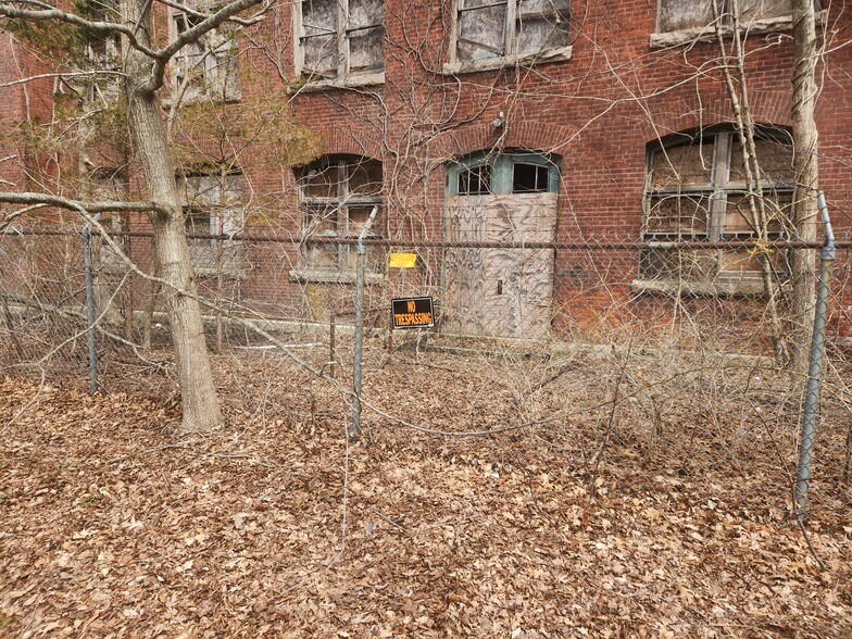 More Photos Of 83 Pleasant St, Fairhaven Land For Sale