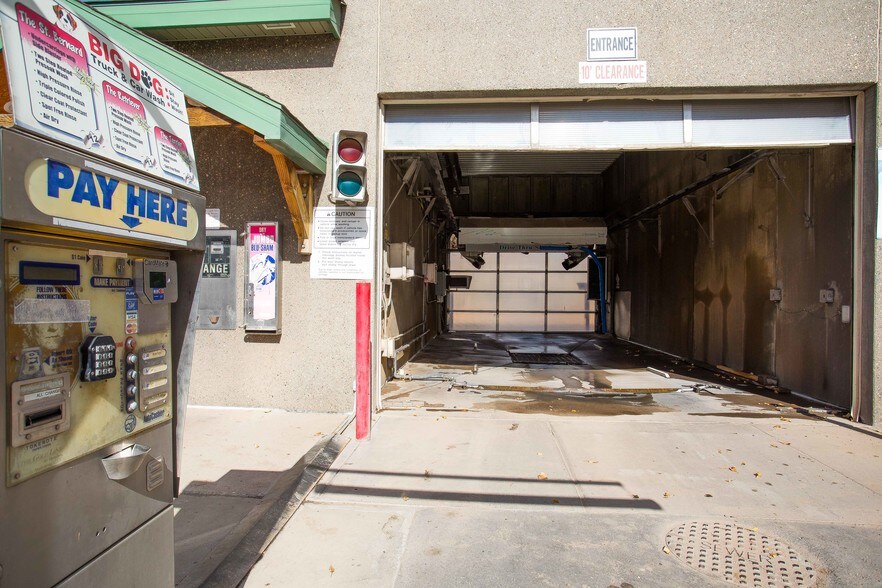 More Photos Of 660 Red Table Dr, Gypsum Carwash For Sale