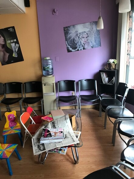 More Photos Of 153 N 9th St, Philadelphia Storefront Retail Residential For Lease