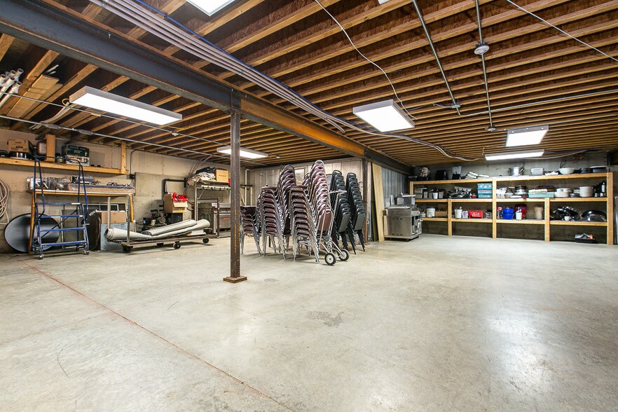 More Photos Of 14877 Hwy 20, East Dubuque Restaurant For Sale