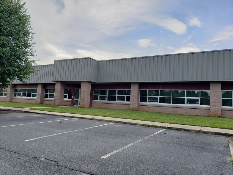 More Photos Of 220 Continuum Dr, Fletcher Research And Development For Sale