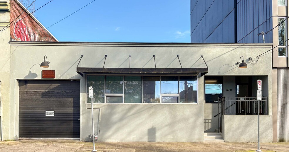 Primary Photo Of 10 SE 10th Ave, Portland Warehouse For Lease