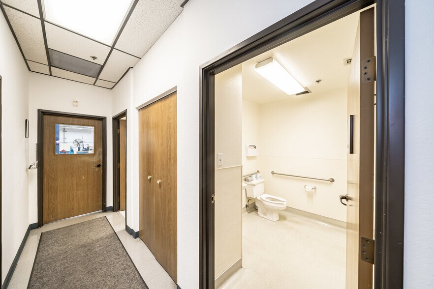 More Photos Of 231 W Blueridge Ave, Orange Manufacturing For Sale