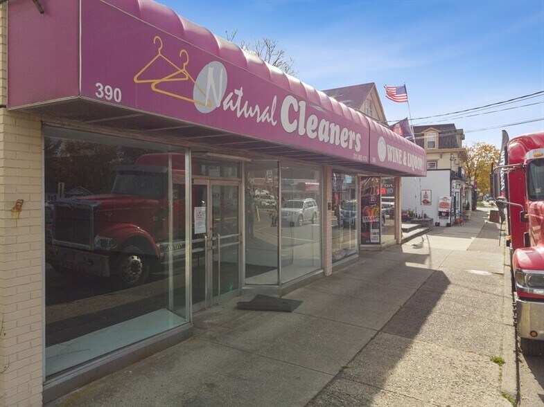 More Photos Of 390 Ramapo Valley Rd, Oakland Freestanding For Lease