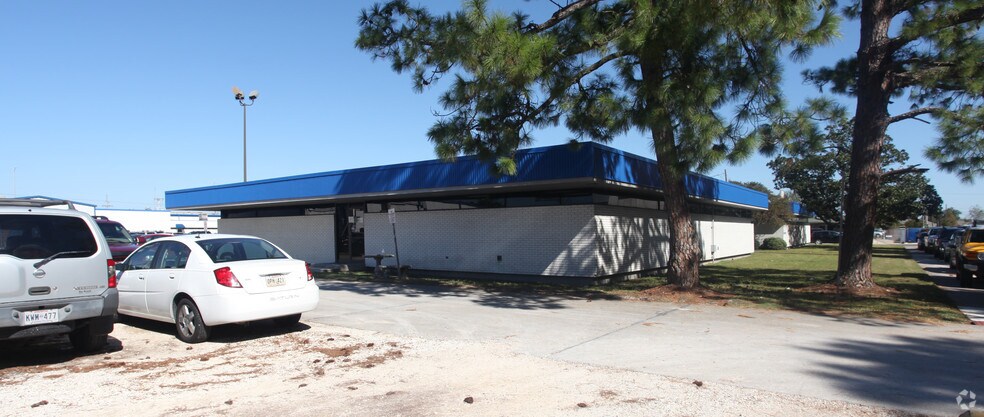More Photos Of 4500 10th St, Marrero Medical For Lease