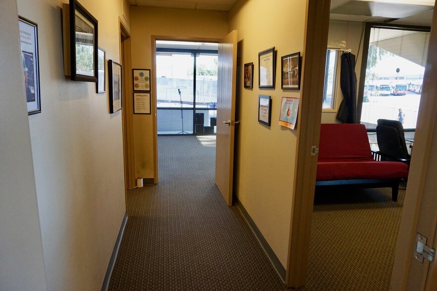 More Photos Of 7370 Opportunity Rd, San Diego Warehouse For Lease