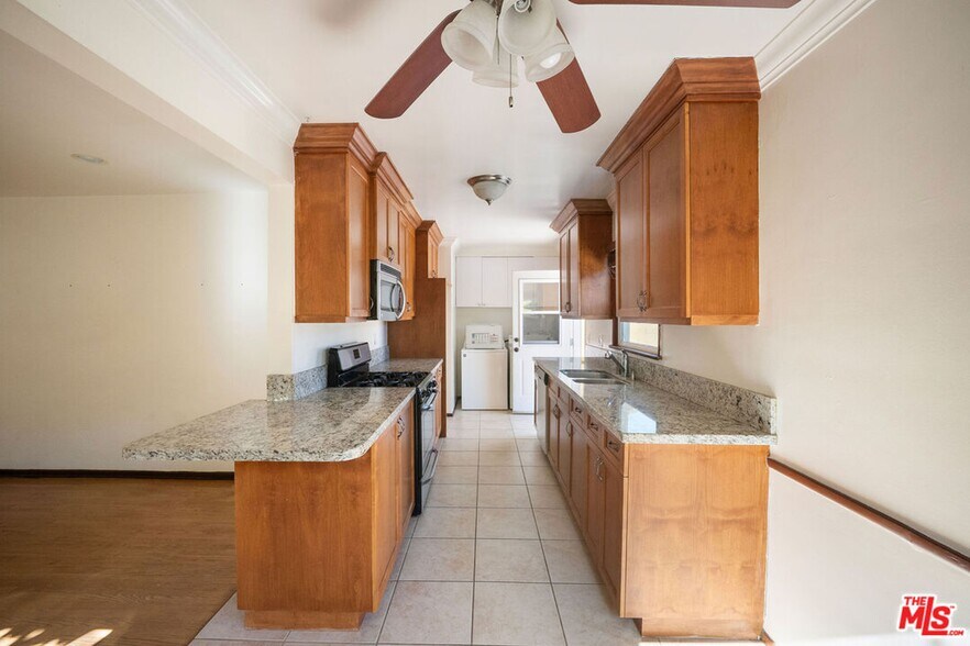 More Photos Of 3938 East Blvd, Los Angeles Multifamily For Sale