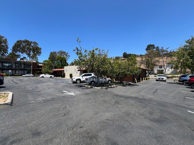 More Photos Of 811-897 Silver Spur Rd, Rolling Hills Estates Unknown For Lease