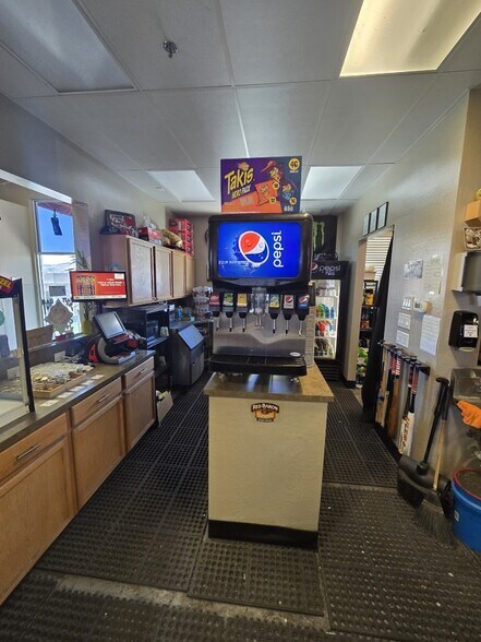 More Photos Of 2555 N Crownpointe Dr, Prescott Valley Freestanding For Sale