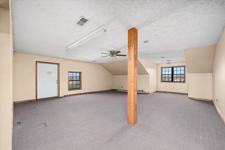 More Photos Of 78 Chestnut Hill Rd, Crossville Freestanding For Sale