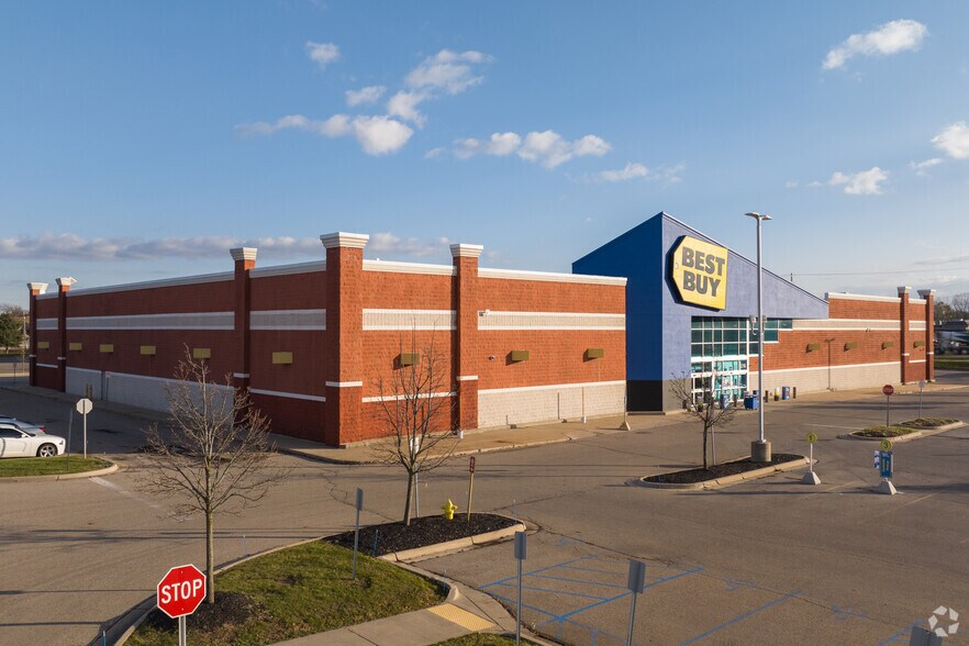 More Photos Of 5216 W Saginaw Hwy, Lansing Freestanding For Lease