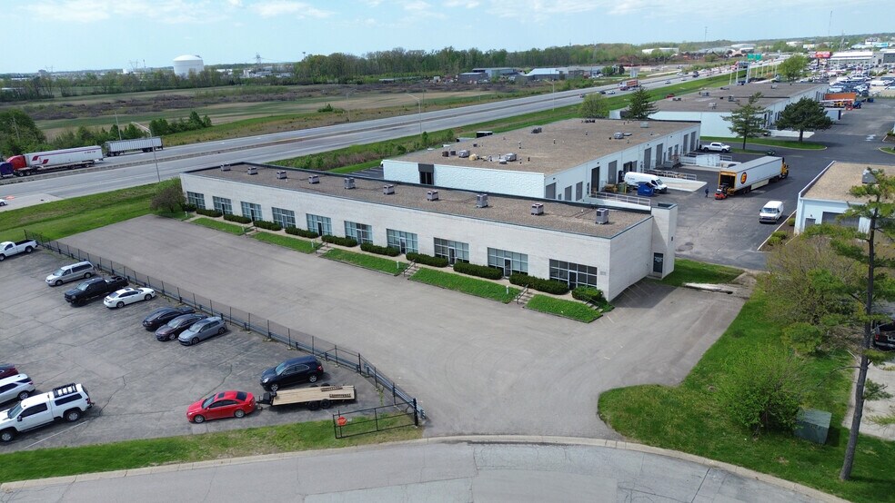 Primary Photo Of 9507-9510 Ross Ln, Indianapolis Office For Lease