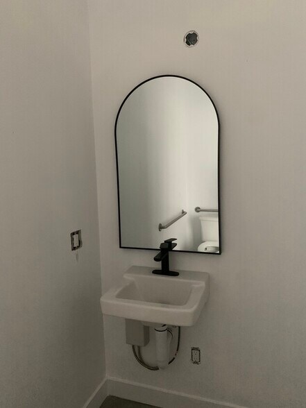 More Photos Of 3119 24th St, San Francisco Storefront Retail Residential For Lease