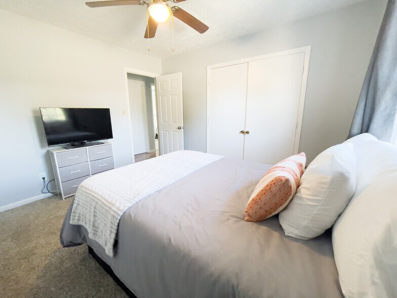 More Photos Of 3873 Cumberland Rd, Fayetteville Apartments For Sale