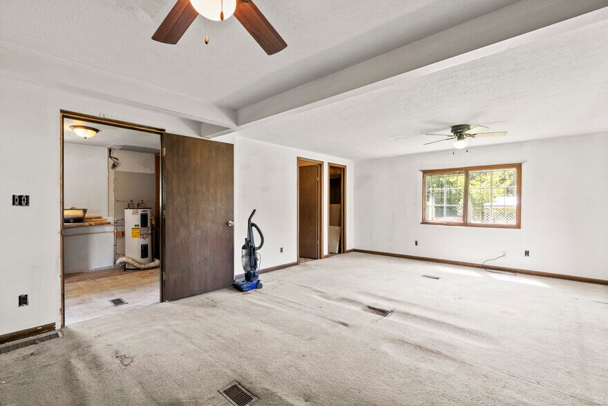 More Photos Of 130 Cooper Run, Shepherdsville Warehouse For Sale