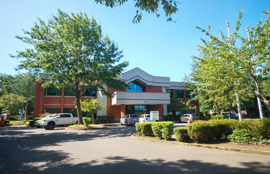 More Photos Of 4780 Village Plaza Loop, Eugene Medical For Lease