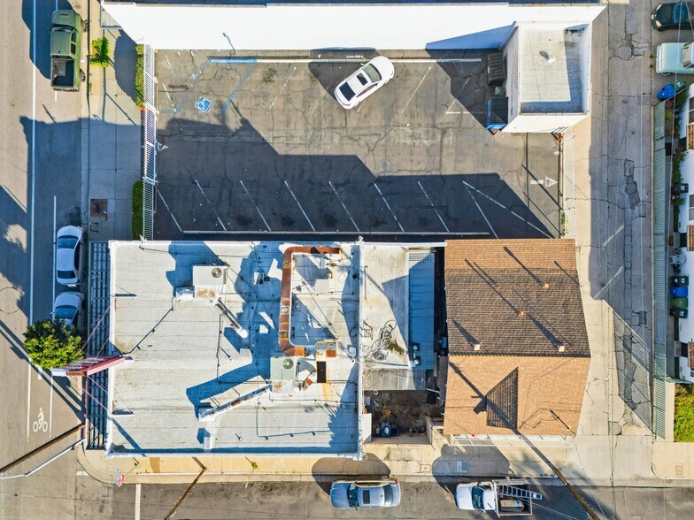 More Photos Of 486 W 20th St, San Pedro Storefront Retail Residential For Sale