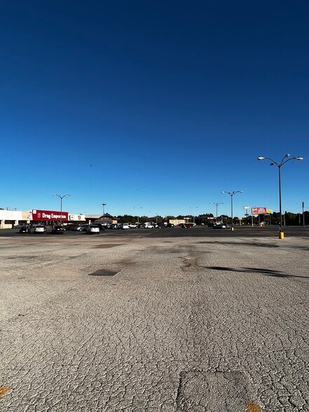 More Photos Of 2542-2630 Barrow St, Abilene Unknown For Lease