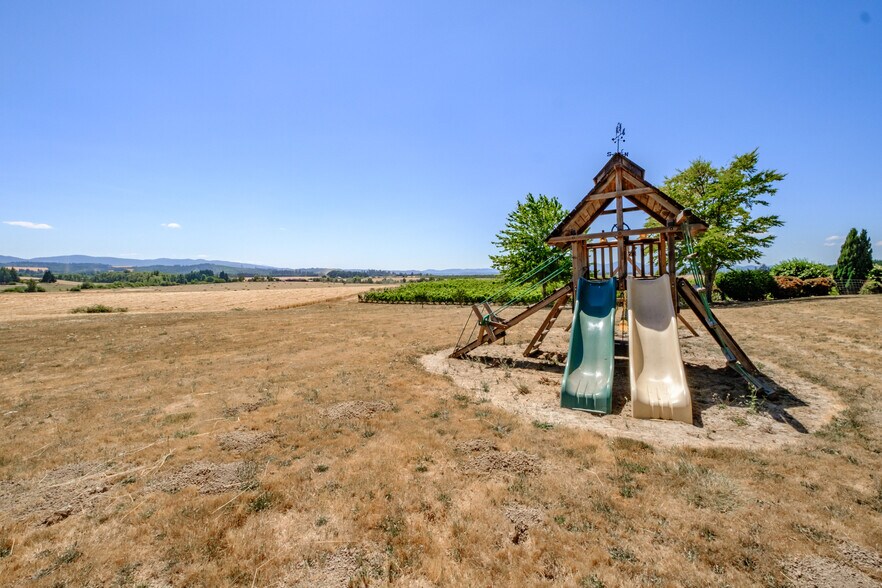 More Photos Of 10845 Brateng Rd, Monmouth Winery Vineyard For Sale