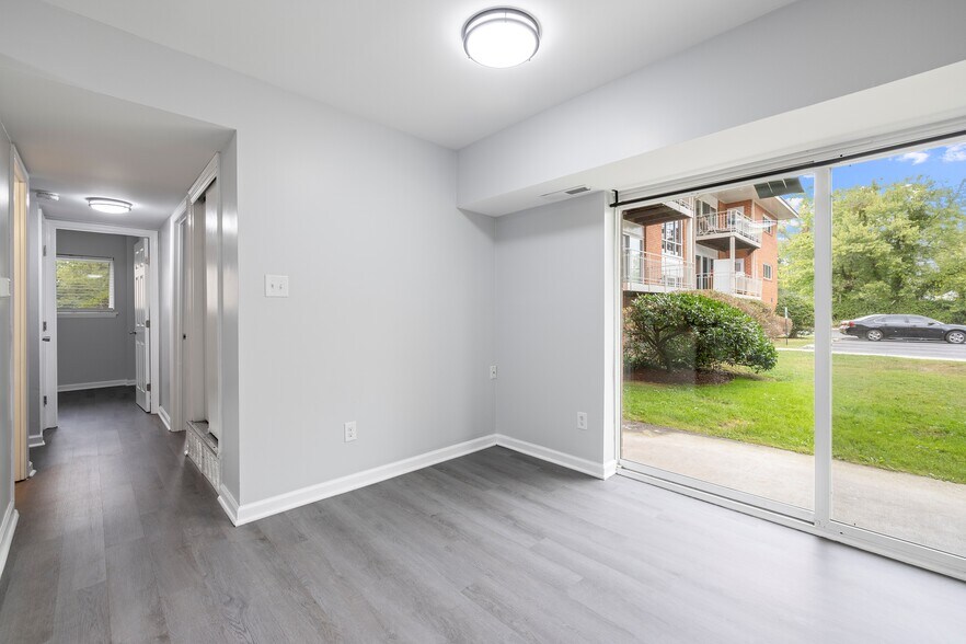 More Photos Of 310 Caroline Ave, La Plata Apartments For Sale