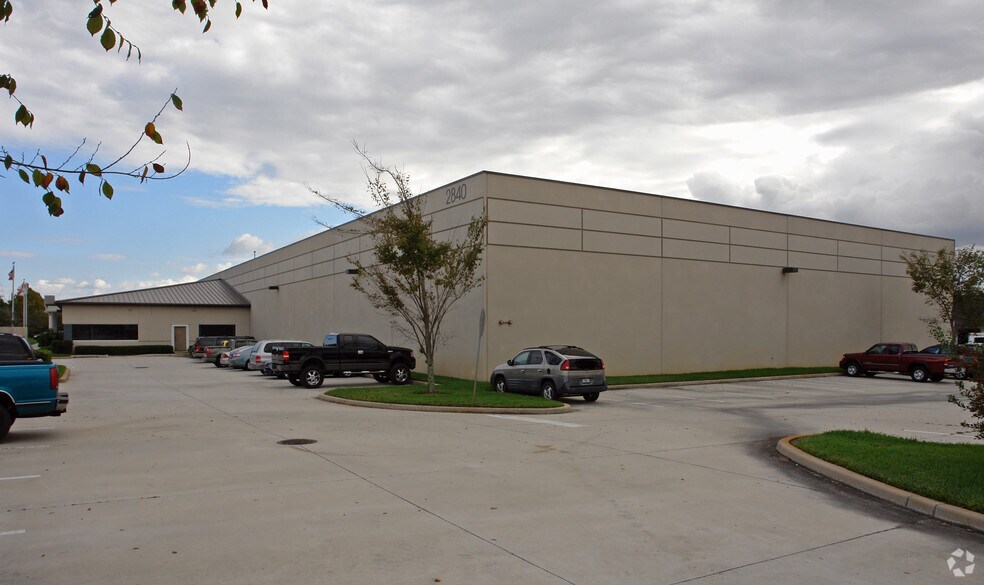 More Photos Of 2840 W Orange Ave, Apopka Warehouse For Lease