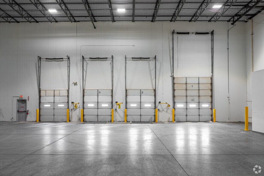 More Photos Of 12430 Mercantile Ave, El Paso Warehouse For Lease