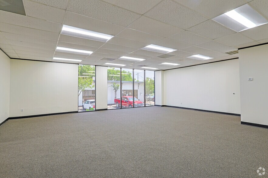 More Photos Of 5555 N Lamar Blvd, Austin Unknown For Lease