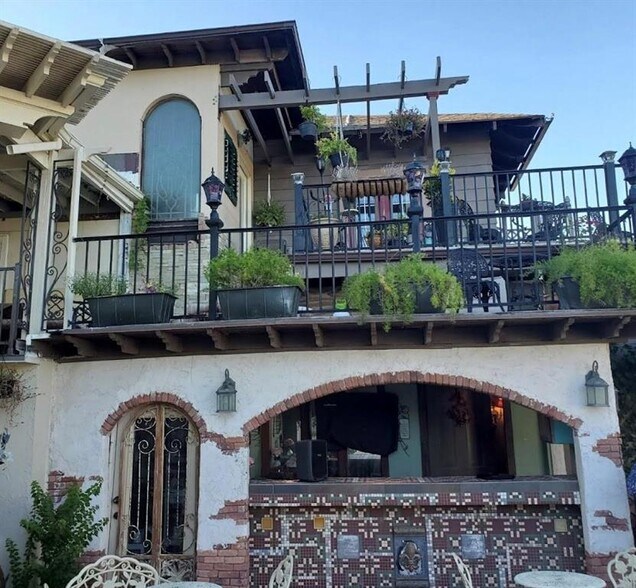 More Photos Of 715 Broadway St, Galveston Flex For Sale