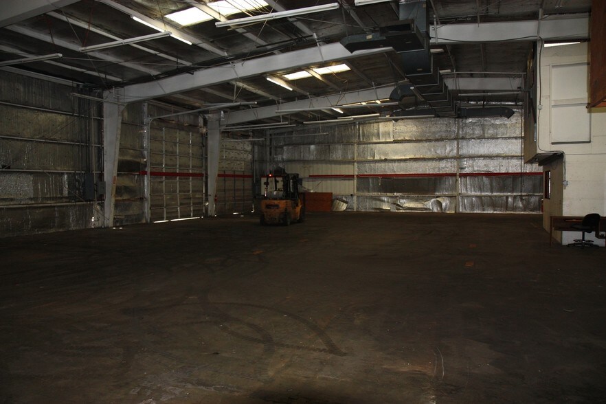 More Photos Of 8120 35th Ave, Sacramento Manufacturing For Lease