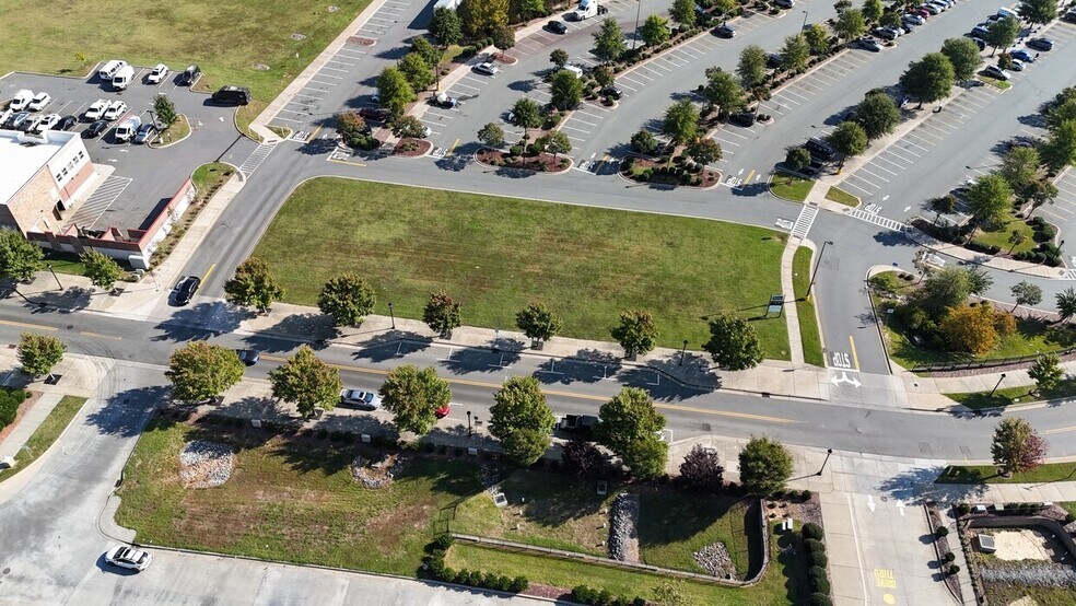 More Photos Of 11257 Bryton Town Center Dr, Huntersville General Retail For Lease