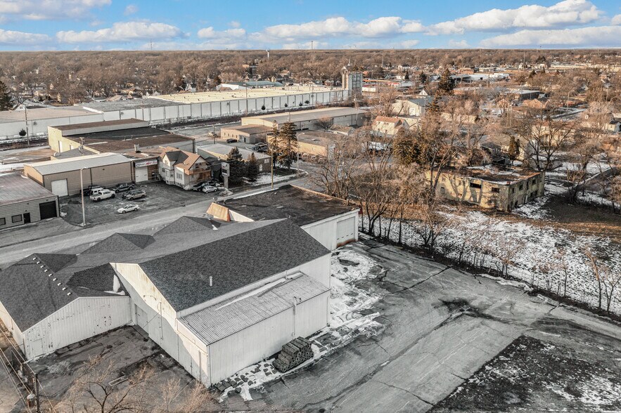 More Photos Of 3645 Union Ave, Steger Warehouse For Sale